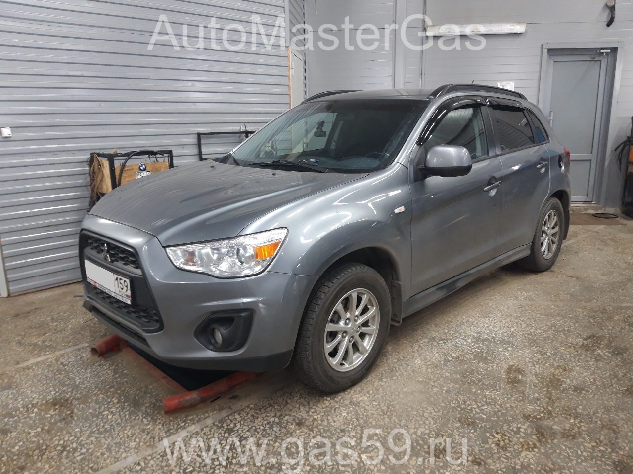 Монтаж ГБО на Mitsubishi ASX 2012г., ГБО 4 поколения, метан LANDIRENZO (Италия), двигатель 1.8л. 4 цилиндра