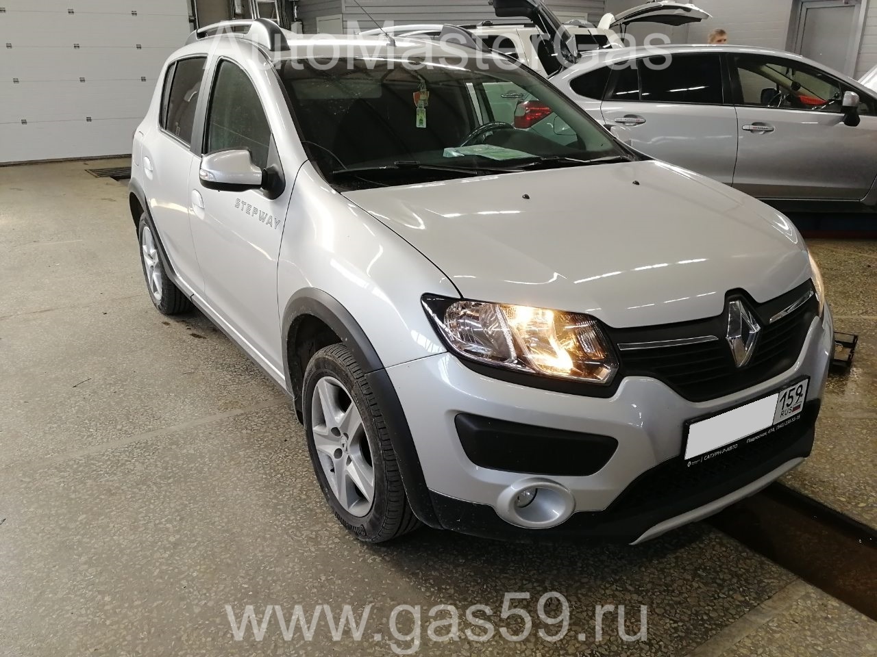 Монтаж ГБО на Renault Sandero 2018г., ГБО 4 поколения, пропан LANDIRENZO (Италия), двигатель 1.6л. 4 цилиндра 102 л.с.