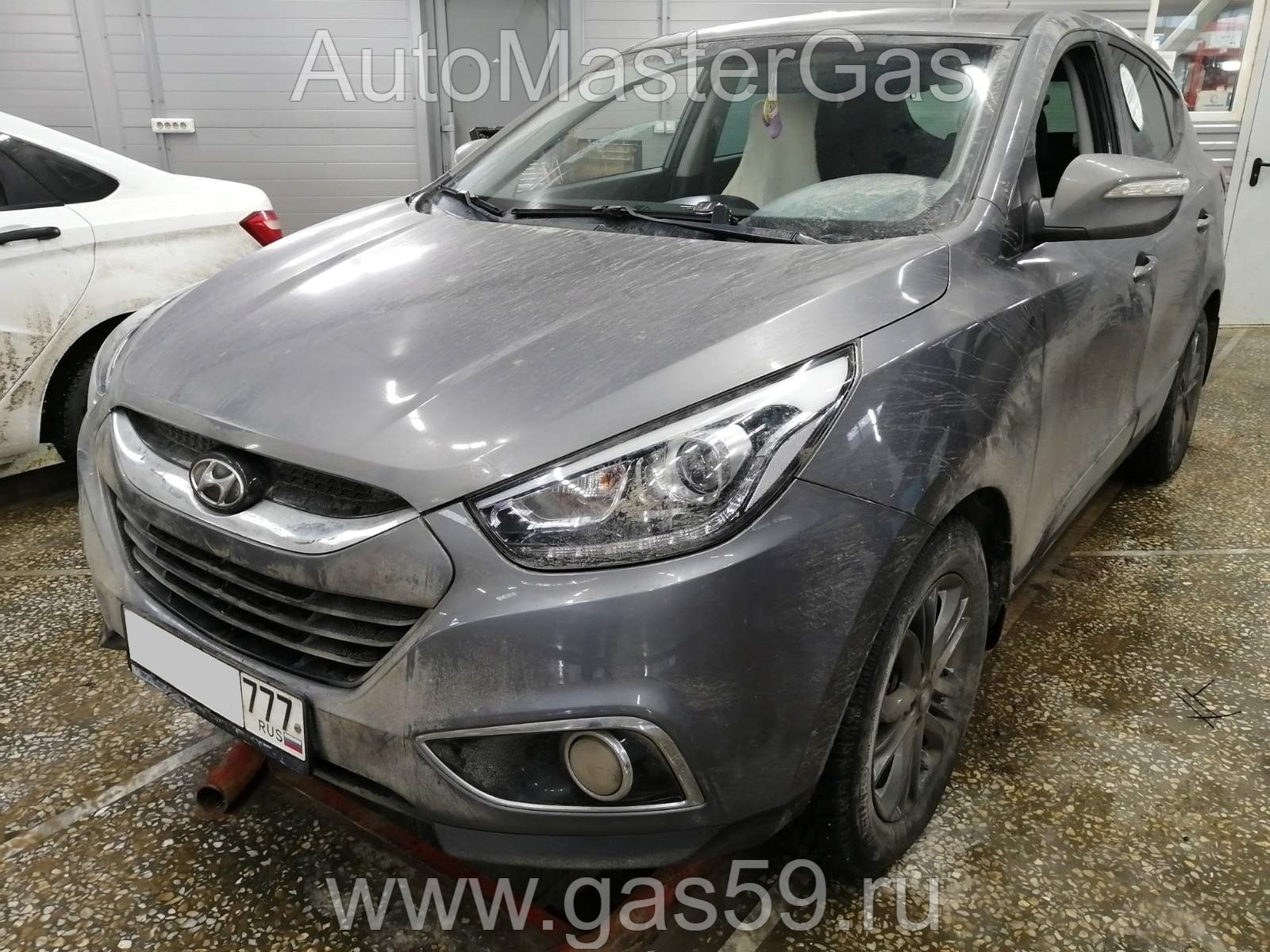 Установка ГБО на Hyundai ix35 2015г., ГБО 4 поколения, метан LANDIRENZO (Италия), двигатель 2.0л. 4 цилиндра баллон ТИП2 на 100л.