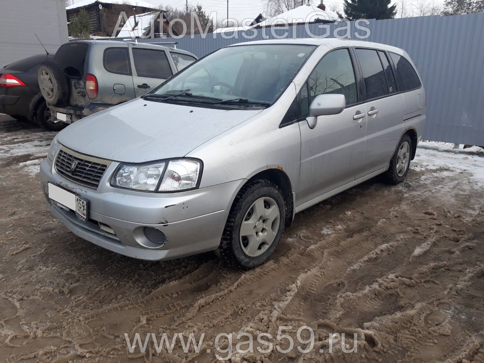 Монтаж ГБО на Nissan Prairie 2001г., ГБО 4 поколения, пропан LANDIRENZO (Италия), двигатель 2.0л. 4 цилиндра, 140 л.с.