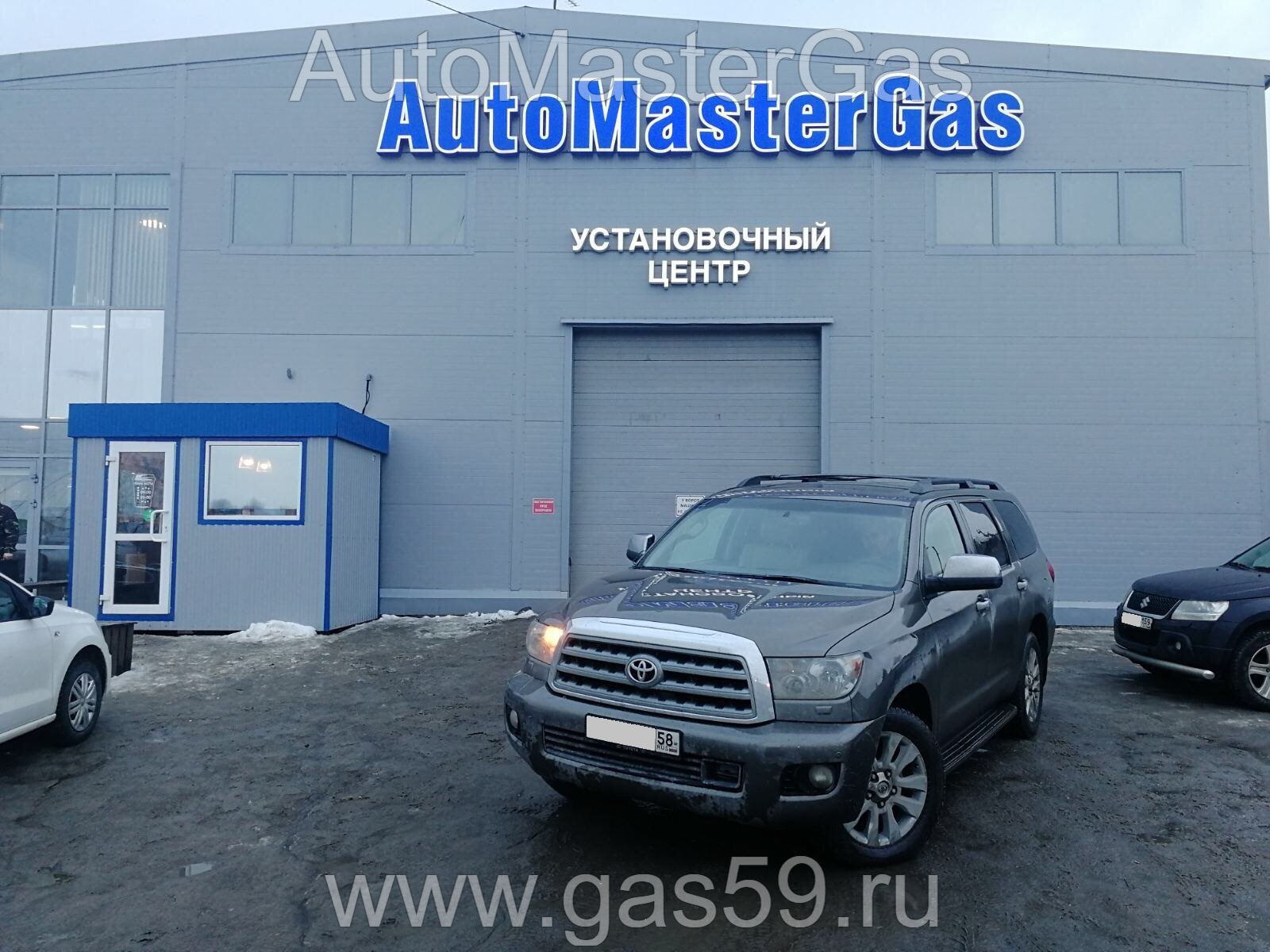 Монтаж ГБО на Toyota Sequoia 2008г., ГБО 4 поколения, метан LANDIRENZO (Италия), двигатель 5.7л. 8 цилиндров
