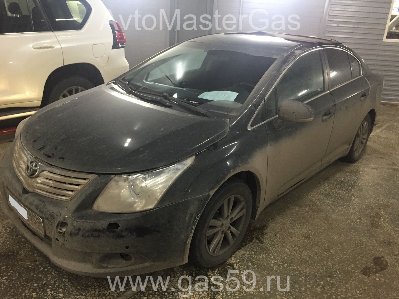Монтаж ГБО на Toyota Avensis 2011г., ГБО 4 поколения, метан LANDIRENZO (Италия), двигатель 2.0л.