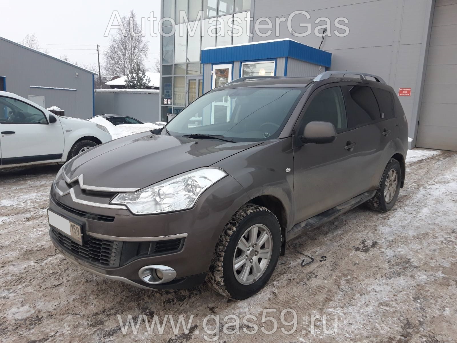 Монтаж ГБО на Citroen C-Crosser 2011г., ГБО 4 поколения, пропан LANDIRENZO (Италия), двигатель 2.4л. 4 цилиндра