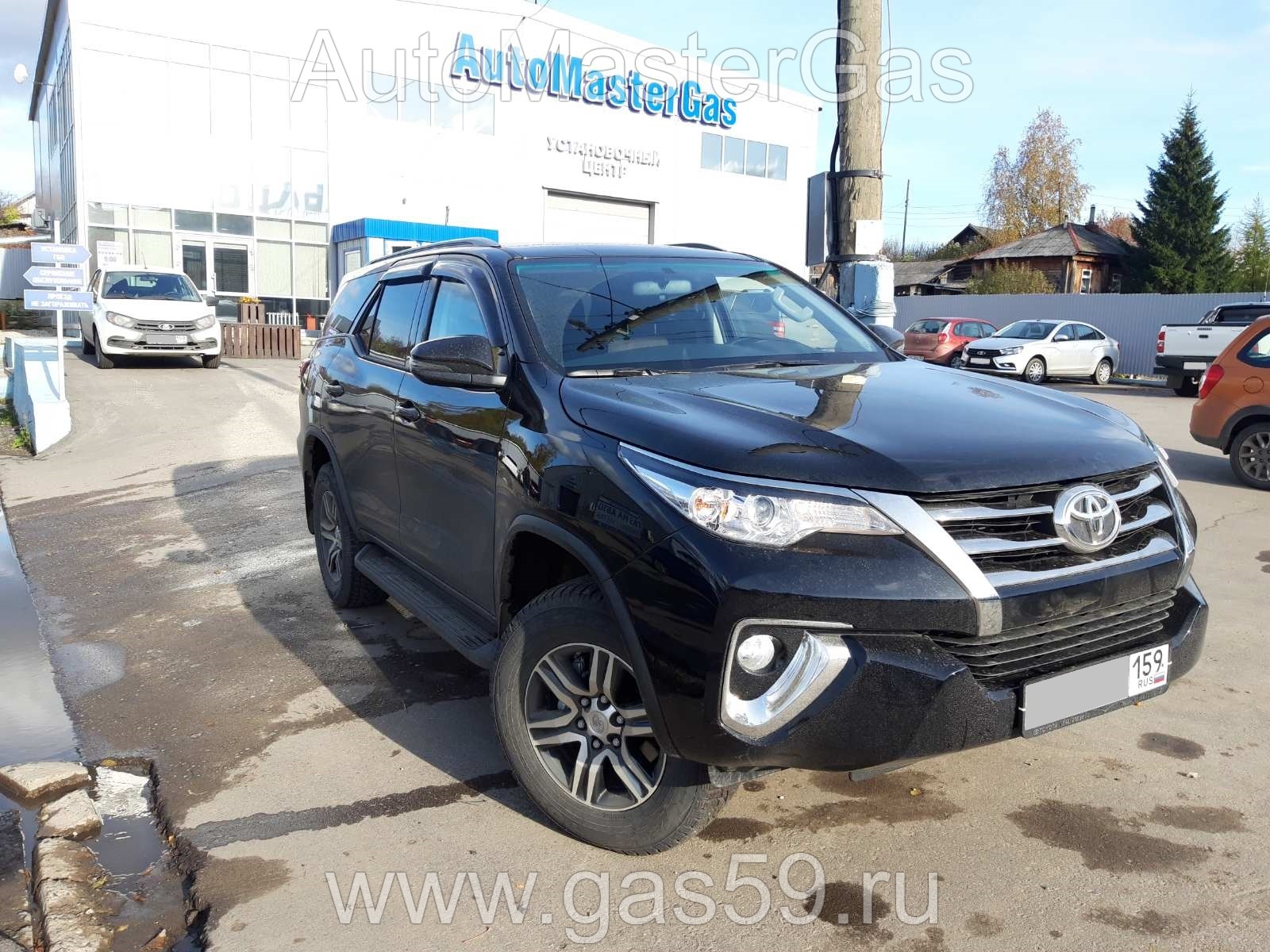 Монтаж ГБО на Toyota Fortuner 2019г., ГБО 4 поколения, пропан LANDIRENZO (Италия), двигатель 2.7л. 4 цилиндра