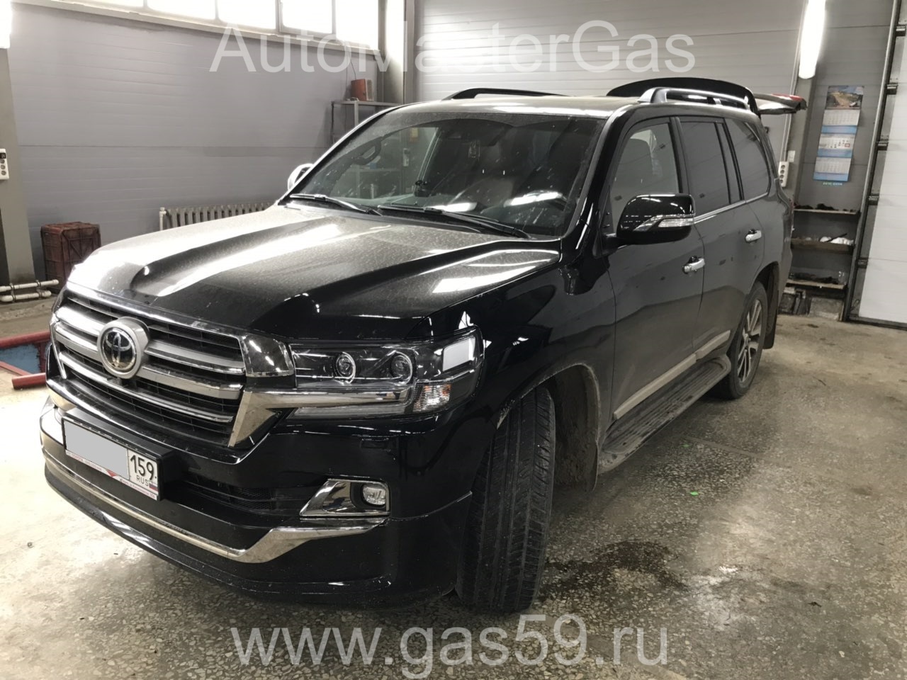 Монтаж ГБО на Toyota Land Cruiser 200 2019г., ГБО 4 поколения, пропан LANDIRENZO (Италия), двигатель 4.6л. 8 цилиндров
