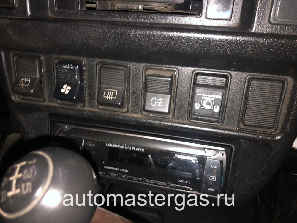 Монтаж ГБО на Lada Niva 2007г., ГБО 4 поколения, пропан LANDI RENZO (Италия), двигатель 1.7л. 4 цилиндра