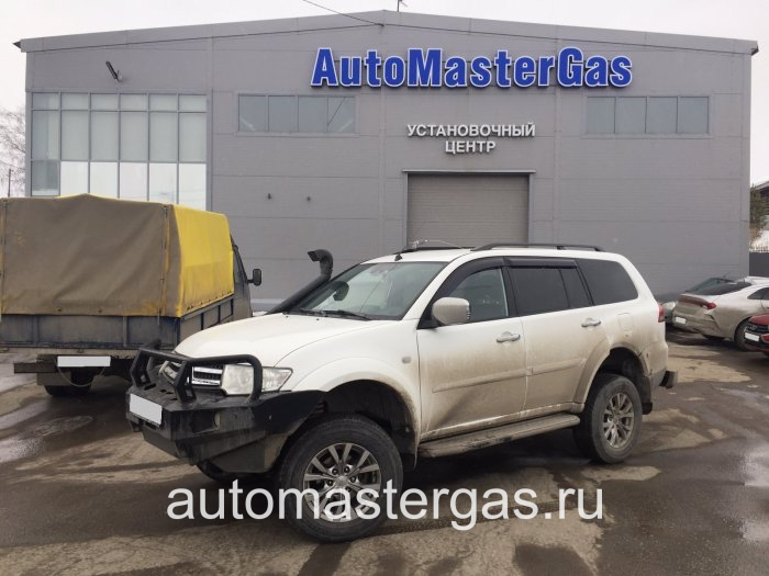Монтаж ГБО на Mitsubishi Pajero Sport 2013г., ГБО 4 поколения, пропан LANDI RENZO (Италия), двигатель 3.0л. 6 цилиндров