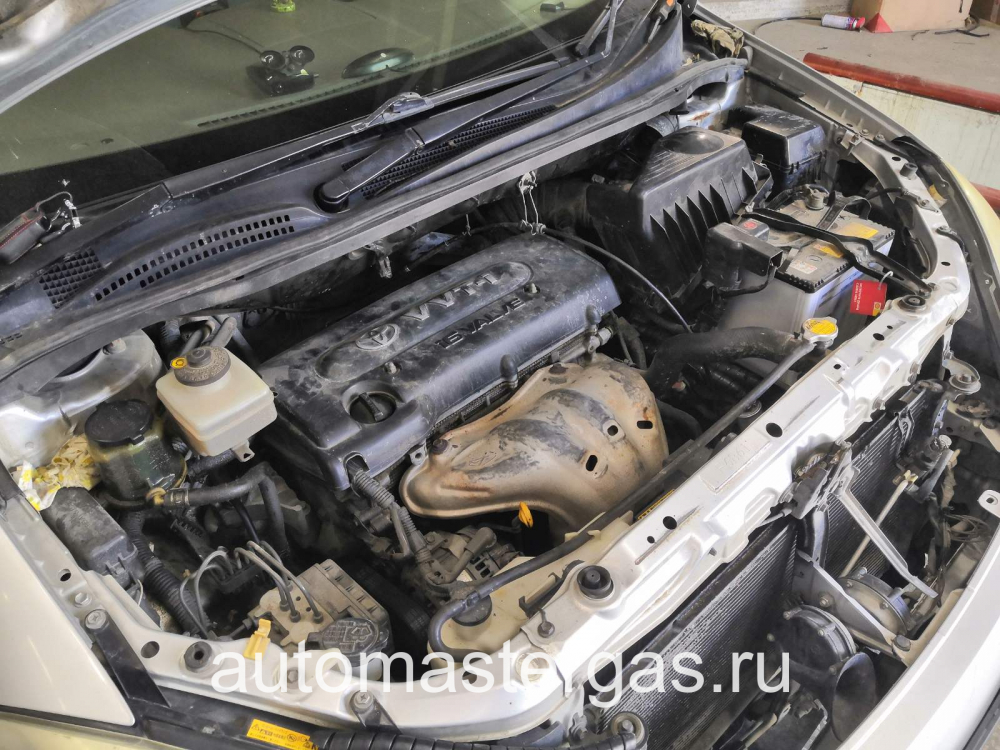 Монтаж ГБО на Toyota Ipsum 2004г., ГБО 4 поколения, пропан LANDI RENZO (Италия), двигатель 2.4л. 4 цилиндра